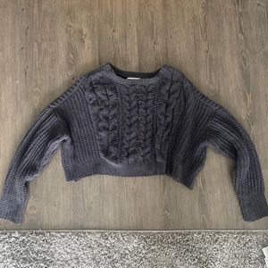 Arizona Jean Co charcoal grey knit cropped sweater in size medium